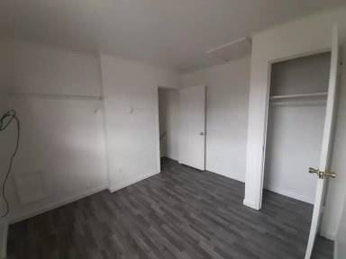 Main picture of 203 N Pleasant St