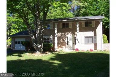 Main picture of 5202 Claridge Ct