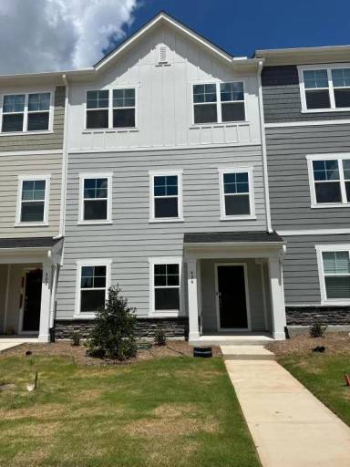 Main picture of 404 Carolina Springs Blvd