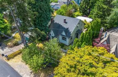 Main picture of 13039 3rd Ave NE