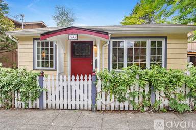Main picture of 3843 Carr Pl N
