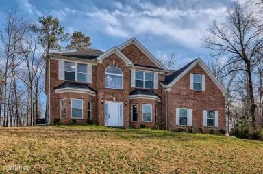 Main picture of 400 Trousseau Ln