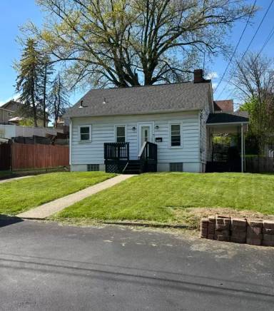 Main picture of 3160 Broadway Ave