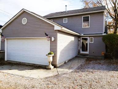 Main picture of 47140 Forton Dr
