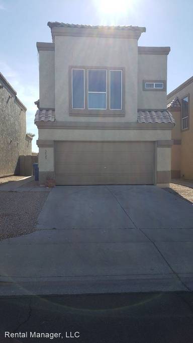 Main picture of 5925 E Norwood St