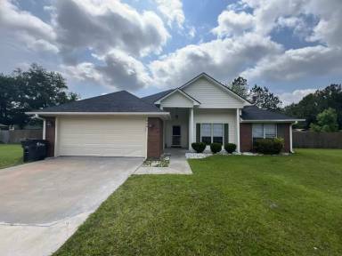 Main picture of 240 W Daryl Dr