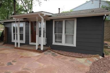 Main picture of 504 S 10th St