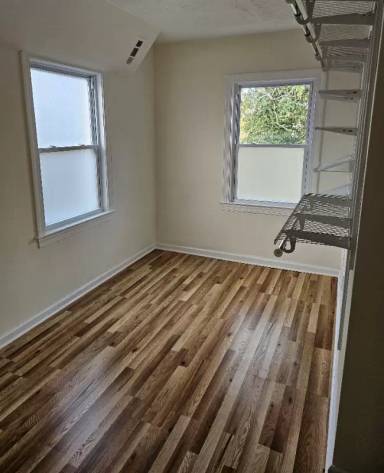 Main picture of 4214 Vine St