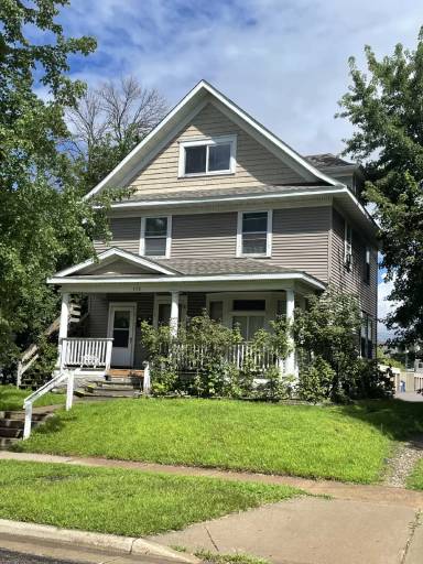 Main picture of 738 Fry St