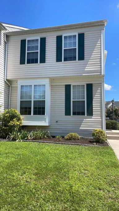 Main picture of 126 Liason Ct