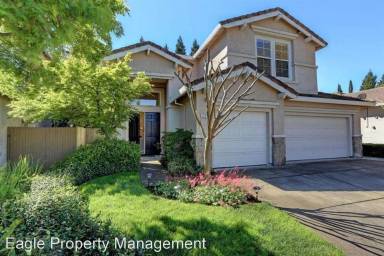 Main picture of 221 Skopas Ct