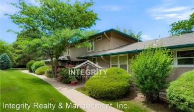 Main picture of 8707 E Roundtree Ave
