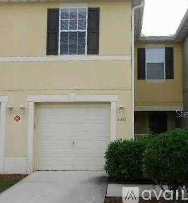 Main picture of 640 Cresting Oak Cir