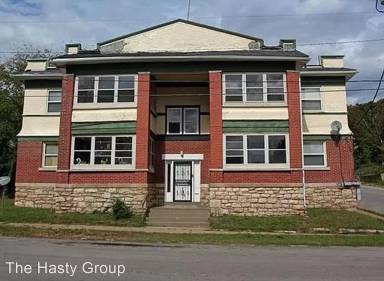 Main picture of 2128 E 38th St