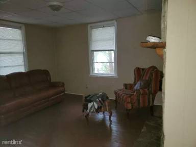 Main picture of 443 Sloan St