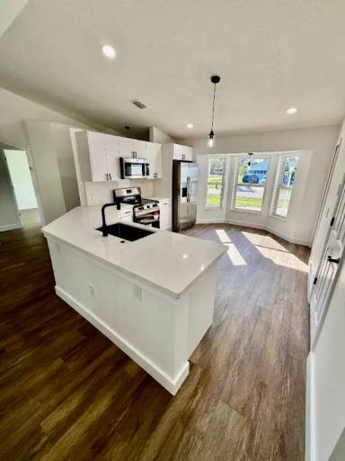 Main picture of 537 Boxthorn Ave NW
