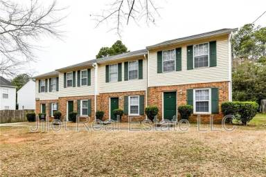 Main picture of 6690 Chupp Rd