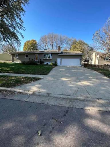 Main picture of 1209 S Clover Ave