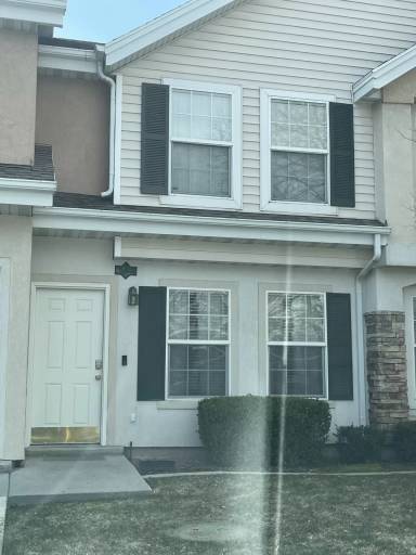 Main picture of 208 E Rockey Park Ln