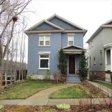 Main picture of 218 E 5th Ave