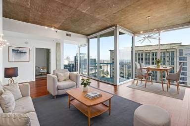 Main picture of Realm Condominiums