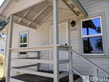 Main picture of 2135 Pinal Ave