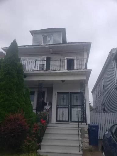 Main picture of 968 Hertel Ave