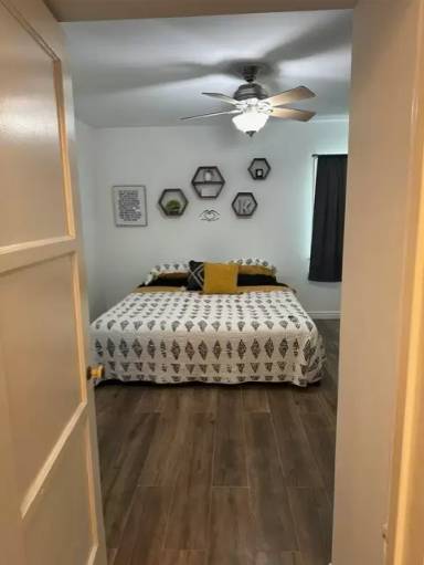Main picture of 3824 Westwood Blvd