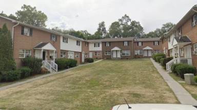 Main picture of 1819 Henry Ave