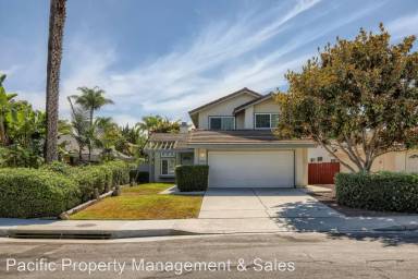 Main picture of 7966 Calle Madrid