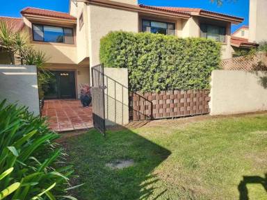 Main picture of 8396 Sunbeam Cir