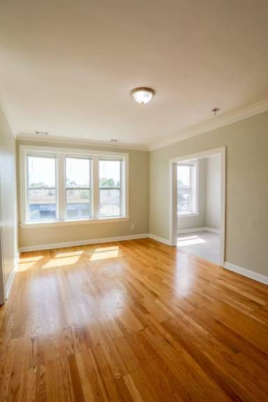 Main picture of 3022 N Cicero Ave