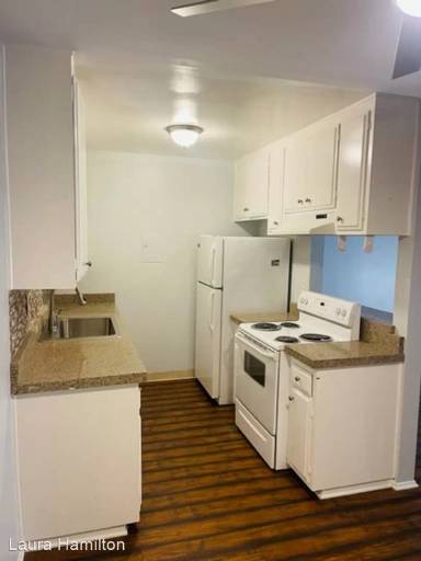 Main picture of 3045 E Theresa St