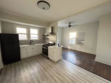 Main picture of 407 E Locust St