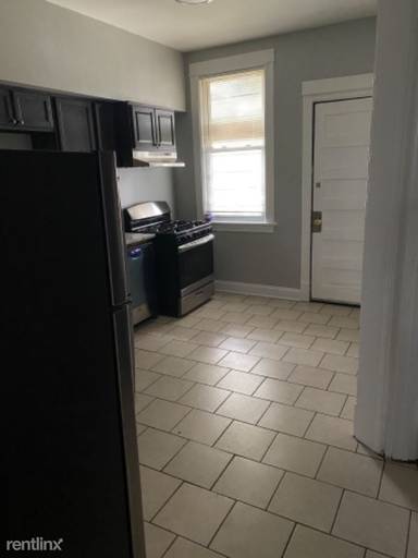 Main picture of 7047 S Indiana Ave