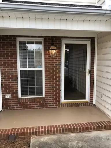 Main picture of 426 Village Pl