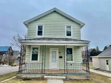 Main picture of 422 Center Ave
