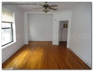Main picture of 2884-2888 N Clark St Apartments