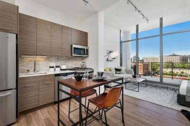 Main picture of 339 W Chestnut St