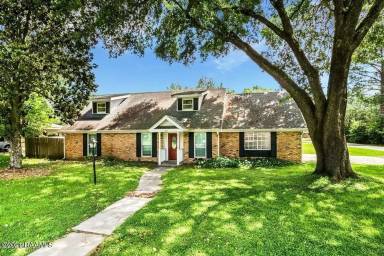 Main picture of 100 Templeton Dr