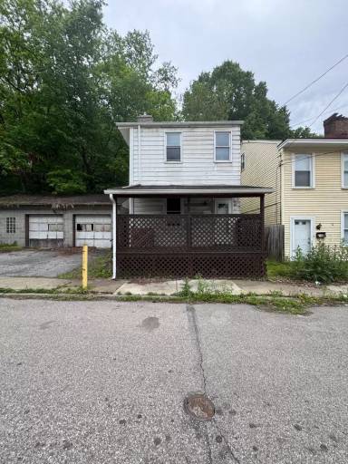 Main picture of 3150 Lecky Ave