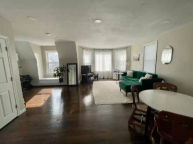 Main picture of 6 Parkside Cir