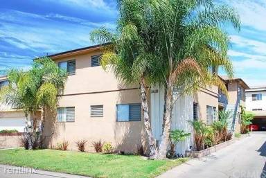 Main picture of 7407 Haskell Ave