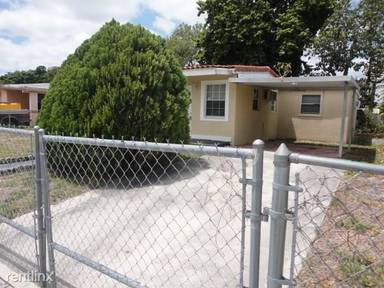 Main picture of 3740 SW 45th Ter