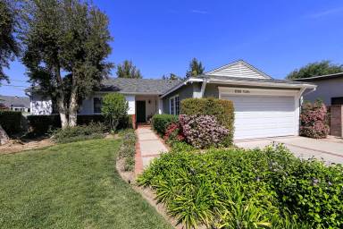Main picture of 17135 Tiara St