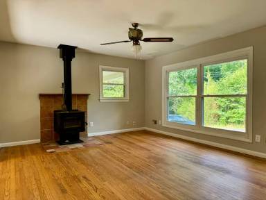 Main picture of 1608 Riverview Rd