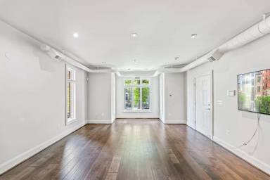 Main picture of 2111 11th St NW