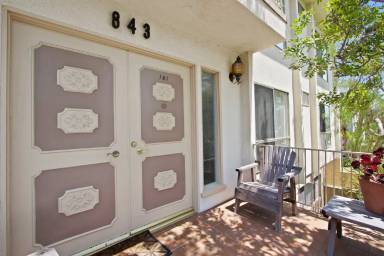 Main picture of 843 Euclid St
