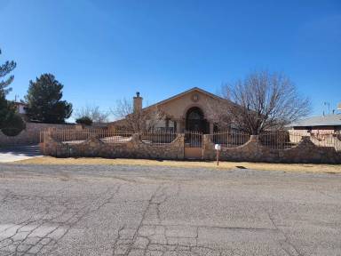 Main picture of 1024 Miss Bev Ave