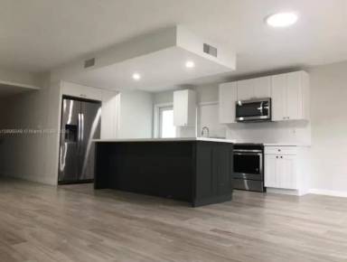 Main picture of 8133 SW 82nd Ct